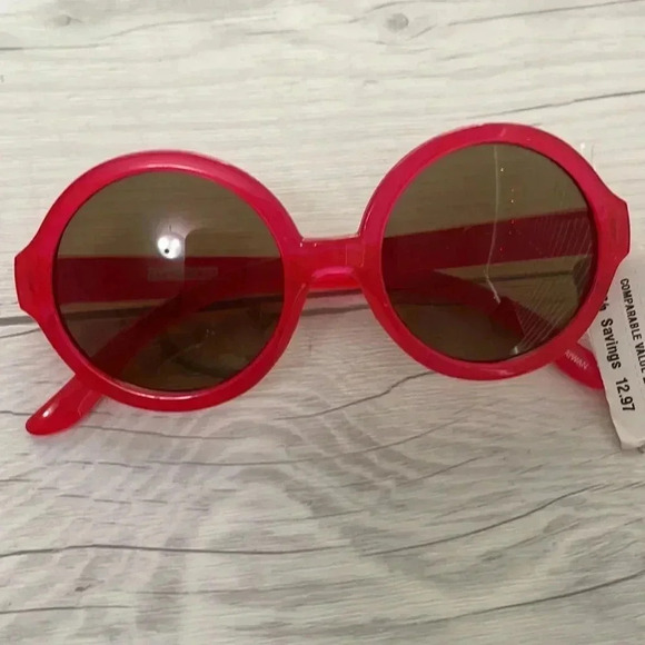 Bundle of 2 Sunglasses - Picture 8 of 8